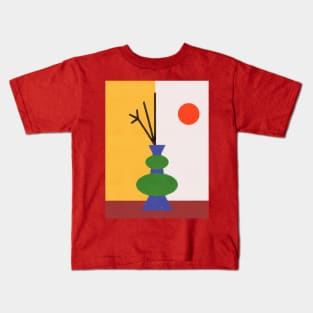 Split Vase on Table Kids T-Shirt